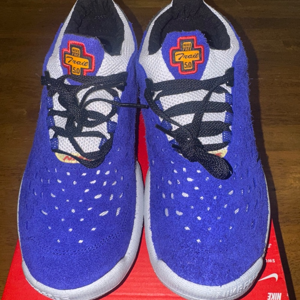 Nike Mens Free Run Trail Running Shoes Size 9.5 Blue White CW5814 401 New In Box
